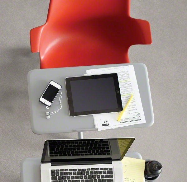 Steelcase Node Seminarstuhl mit Taschenablage, wahlweise mit Schreibtablar